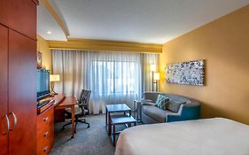 Courtyard Greensboro Airport